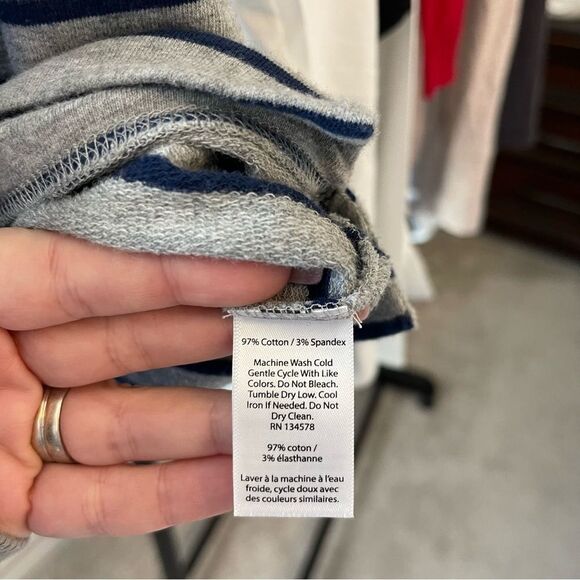 Vineyard Vines Striped Flutter Sleeve Shirt Top Tee Navy Gray Small - Picture 4 of 4